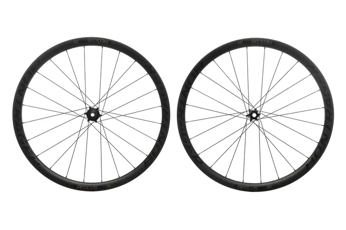 Bontrager Aeolus Pro 3V TLR Disc Carbon Tubeless 700c Wheelset