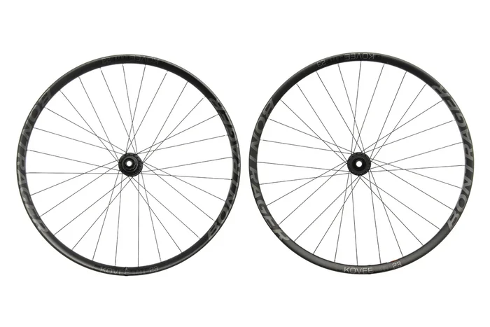 Bontrager Kovee Elite 23 Carbon Tubeless 29″ Wheelset