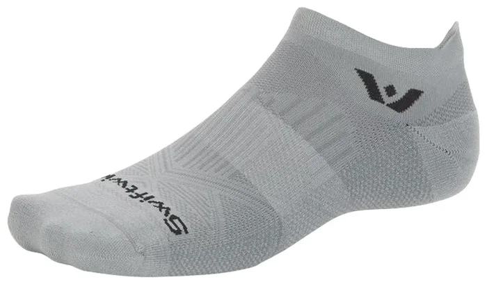 Swiftwick Aspire No Show Socks – Circuit Pewter Large